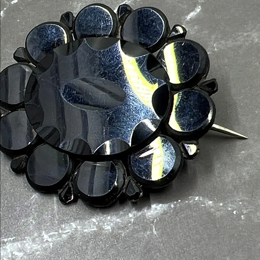 Rare Antique Victorian Black Enamel Mourning Brooch Pin - Picture 3 of 9